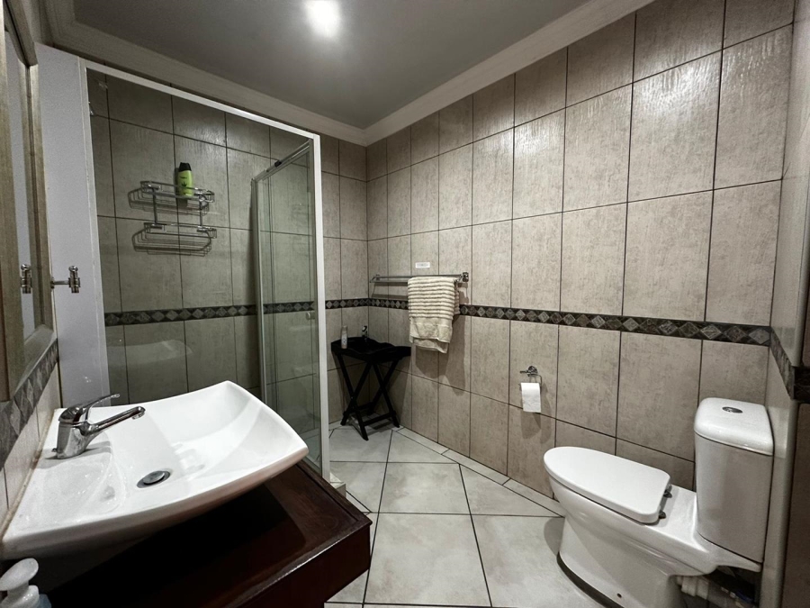 7 Bedroom Property for Sale in Brandwag Free State
